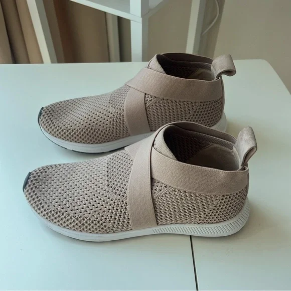 Eileen Fisher Zing sustainable stretch knit sneaker - Picture 2 of 9